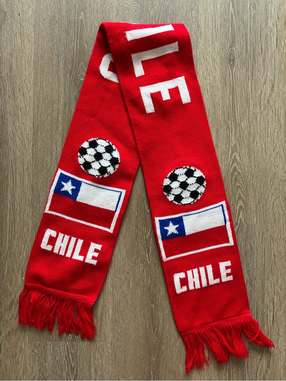 Vintage Chile Red Soccer Scarf - Picture 2 of 4
